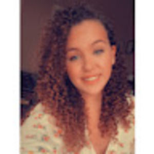 Meet your Posher, Caitlin